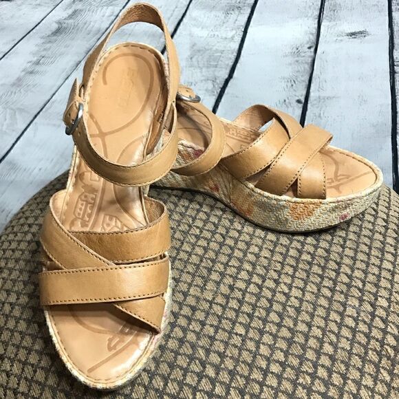 Born Shoes - 9 Brown Floral Platform Wedges by Born EUC wt box